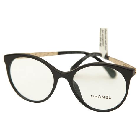 who sells chanel eyeglass frames.